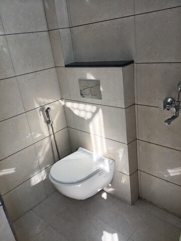 Bathroom in 2.5 BHK Apartment at RWA Apartments Sector 27, Sector 27 – for Rent