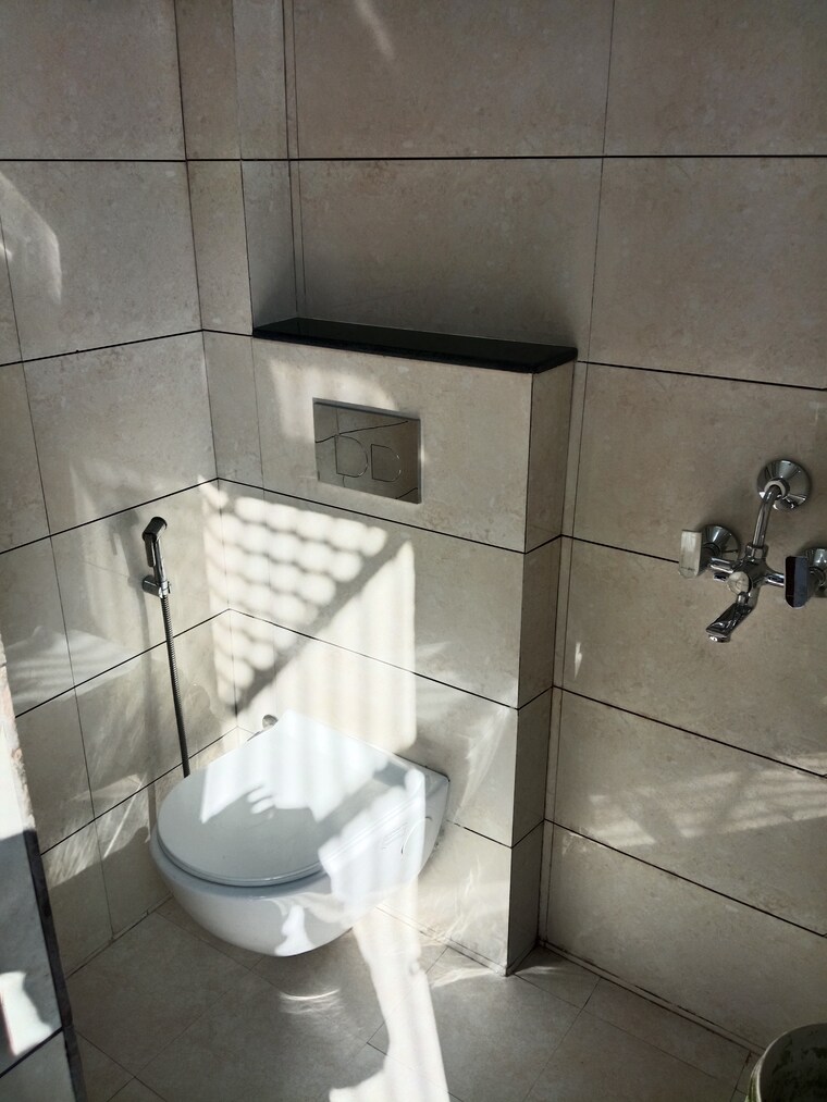 Bathroom, rwa-apartments-sector-27 2.5 Bedroom 1150 Sq.Ft. Apartment In Sector 27 Noida 9632715