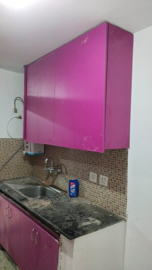 Bathroom in 3 BHK Apartment at Amrapali Zodiac, Sector 120 – for Rent