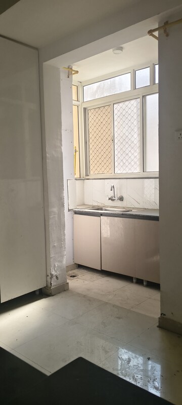 Bathroom in 3.5 BHK Apartment at Prateek Grand City, Siddharth Vihar – for Rent