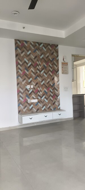 Furnished Amenities in 3.5 BHK Apartment at Prateek Grand City, Siddharth Vihar – for Rent