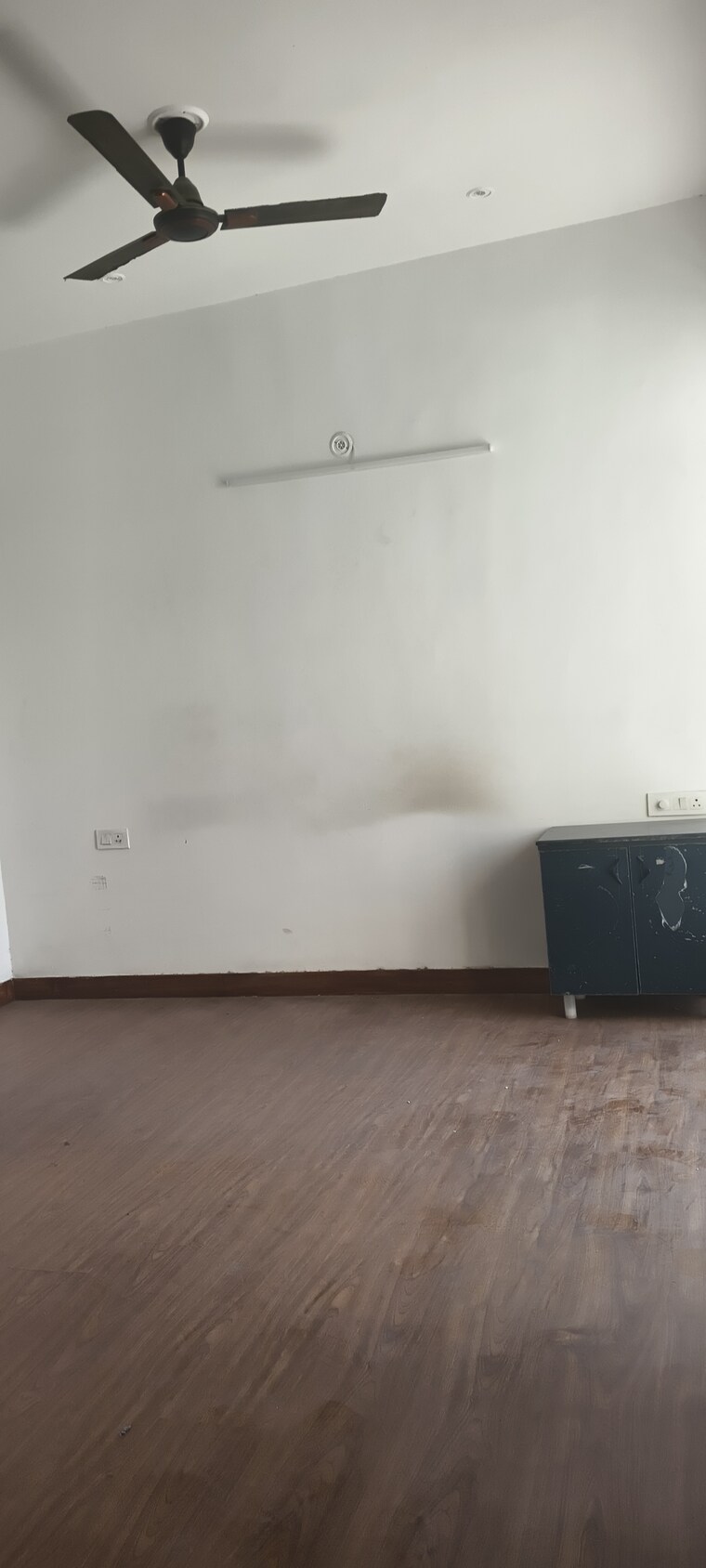 Room, prateek-grand-city 3.5 Bedroom 1261 Sq.Ft. Apartment In Siddharth Vihar Ghaziabad 9632738