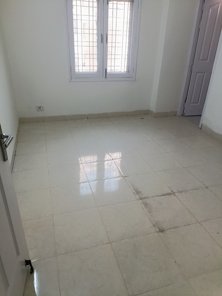 Bathroom, tulip-orange 3 Bedroom 1137 Sq.Ft. Apartment In Sector 70 Gurgaon 9632752