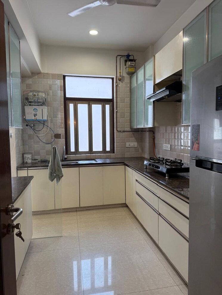 Kitchen, mistry-court 2 Bedroom 1100 Sq.Ft. Apartment In Churchgate Mumbai 9632735