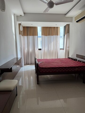 Bedroom in 2 BHK Apartment at Mistry Court, Churchgate – for Rent