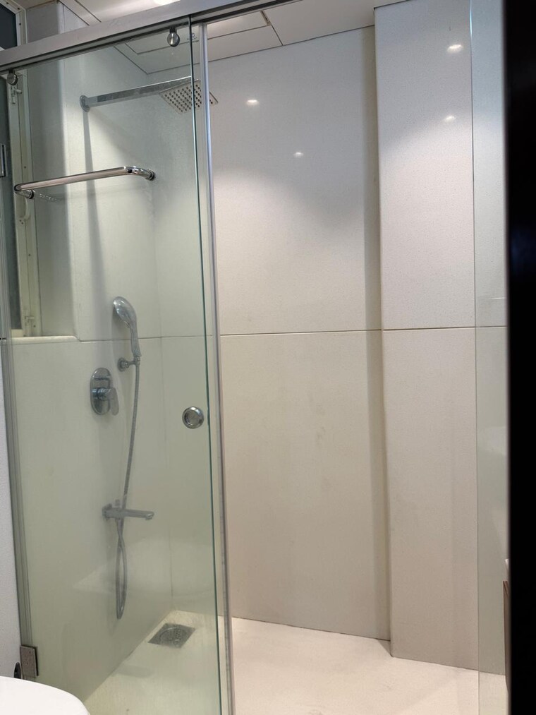 Bathroom, mistry-court 2 Bedroom 1100 Sq.Ft. Apartment In Churchgate Mumbai 9632735