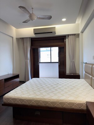 Bedroom in 2 BHK Apartment at Mistry Court, Churchgate – for Rent