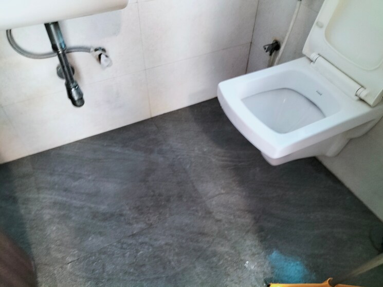 Bathroom, lalani-velentine-apartment-1-wing-d 1 Bedroom 405 Sq.Ft. Apartment In Malad East Mumbai 9632748