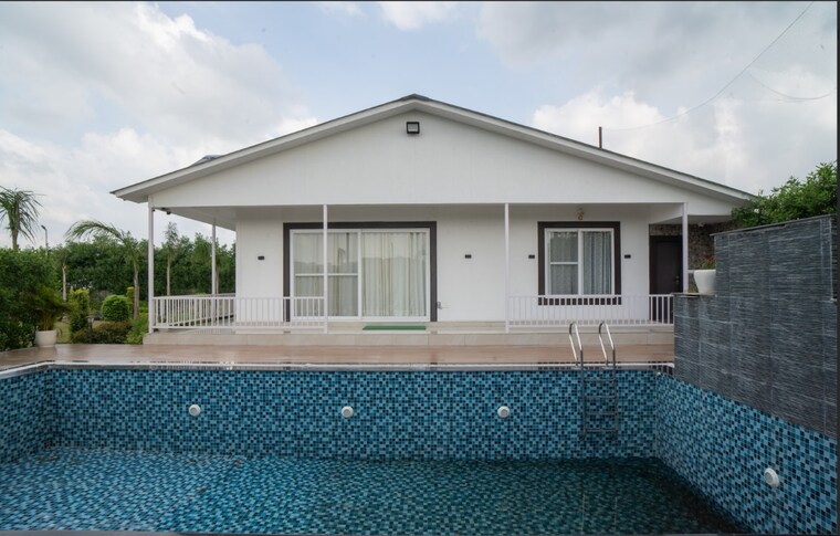Swimming Pool, sector 135 3 Bedroom 2600 Sq.Ft. Independent House In Sector 135 Noida 9632783