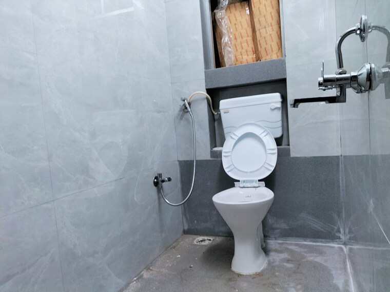 Bathroom, yashodham-complex 1 Bedroom 460 Sq.Ft. Apartment In Goregaon East Mumbai 9632766