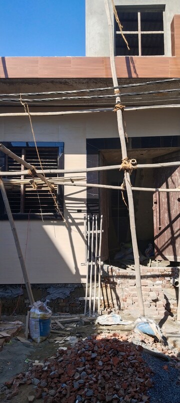 Staircase in 2.5 BHK Independent House at New Friends Colony, Sanjay Nagar – for Sale