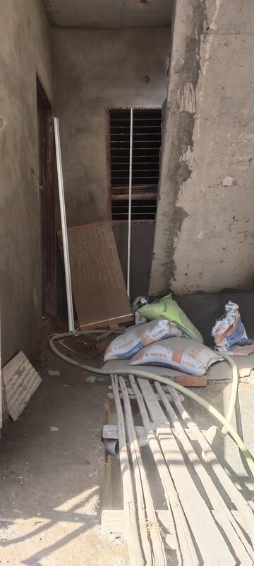 Balcony in 2.5 BHK Independent House at New Friends Colony, Sanjay Nagar – for Sale