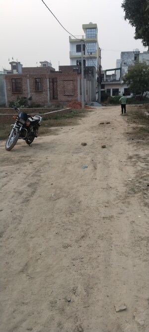 Parking in 2.5 BHK Independent House at New Friends Colony, Sanjay Nagar – for Sale