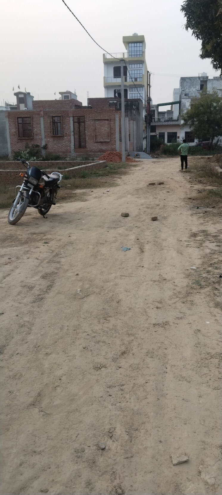  Parking, new-friends-colony 2.5 Bedroom 72 Sq.Yd. Independent House In Sanjay Nagar Ghaziabad 9632780