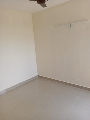 Room in 3 BHK Apartment at Conscient Habitat 78, Sector 78 – for Rent