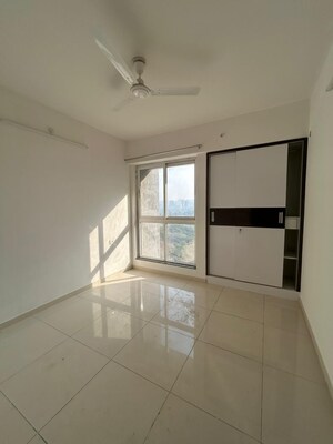 2 BHK Apartment For Sale in Vihang Valley Rio, Kasarvadavali