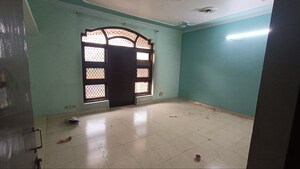 Room in 4 BHK Independent House at Sainik Colony – for Rent