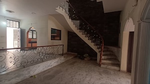  4 BHK Independent House at Sainik Colony – for Rent