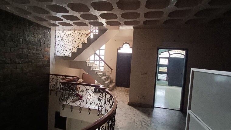 undefined, sainik colony 4 Bedroom 2250 Sq.Ft. Independent House In Sainik Colony Faridabad 9632826