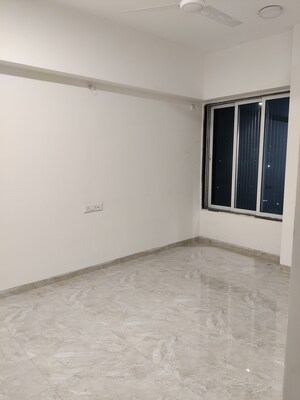 Room in 1 BHK Apartment at Azmi Deja View, Mazgaon – for Sale