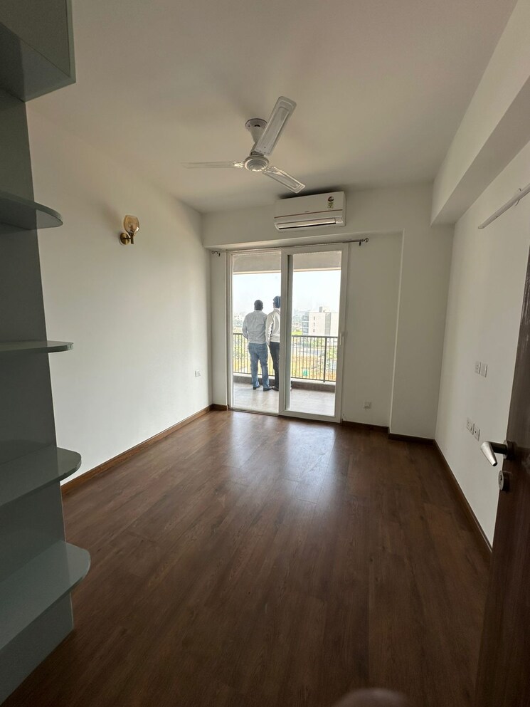 Room, dlf-garden-city-independent-floors 4 Bedroom 300 Sq.Yd. Builder Floor In Sector 92 Gurgaon 9632860