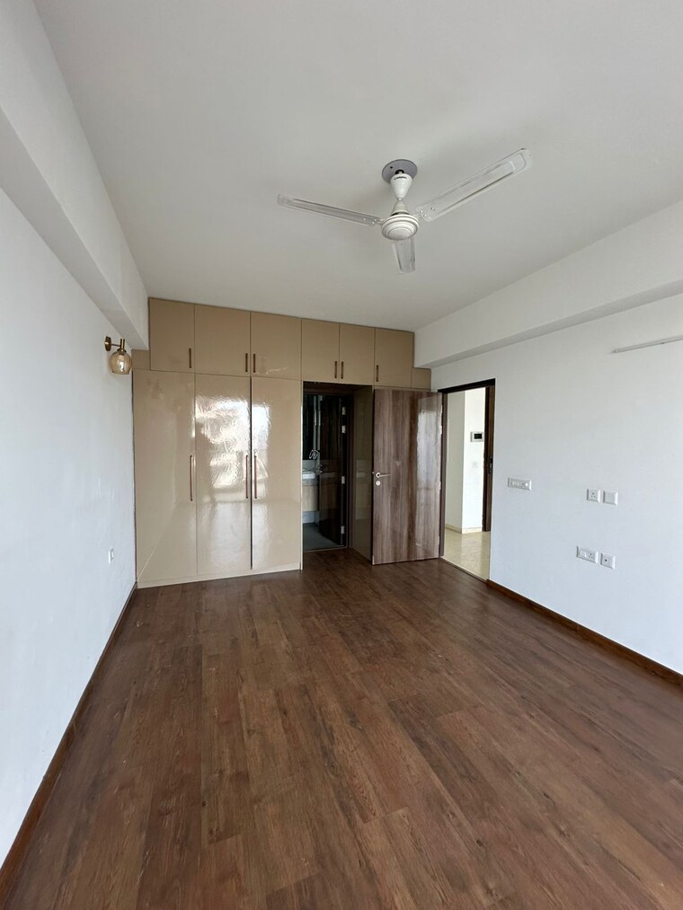 Room, dlf-garden-city-independent-floors 4 Bedroom 300 Sq.Yd. Builder Floor In Sector 92 Gurgaon 9632860