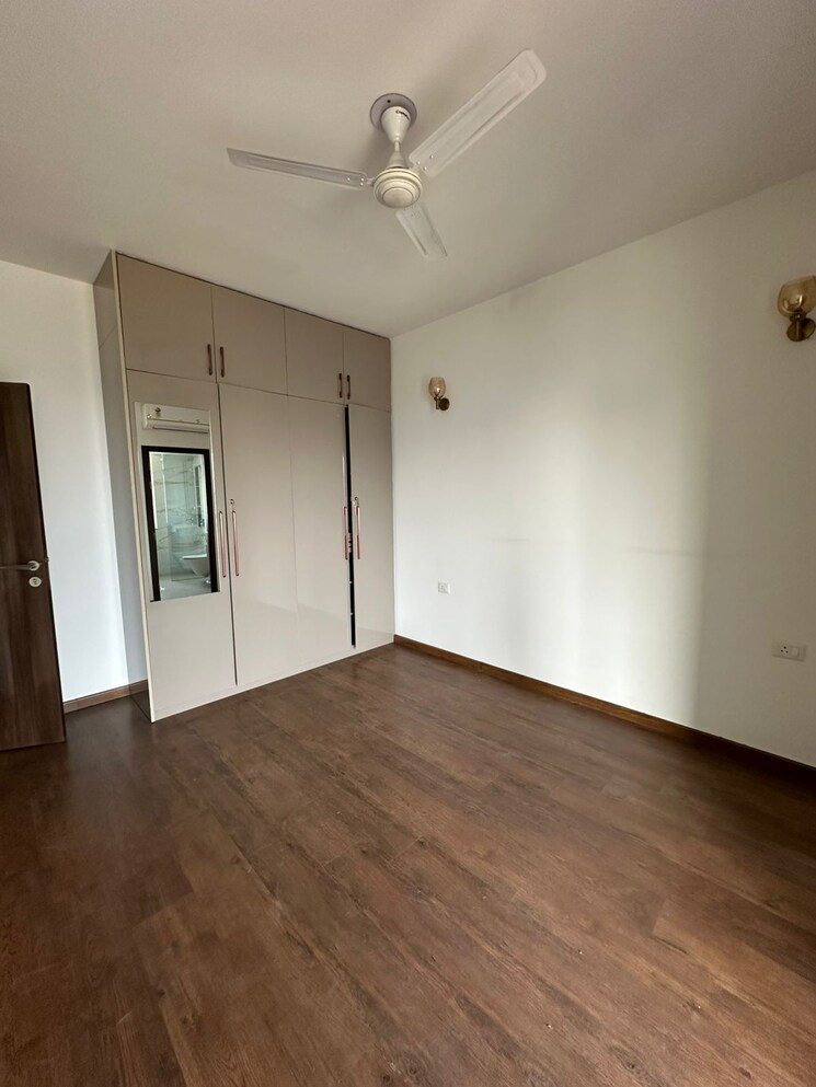 Room, dlf-garden-city-independent-floors 4 Bedroom 300 Sq.Yd. Builder Floor In Sector 92 Gurgaon 9632860