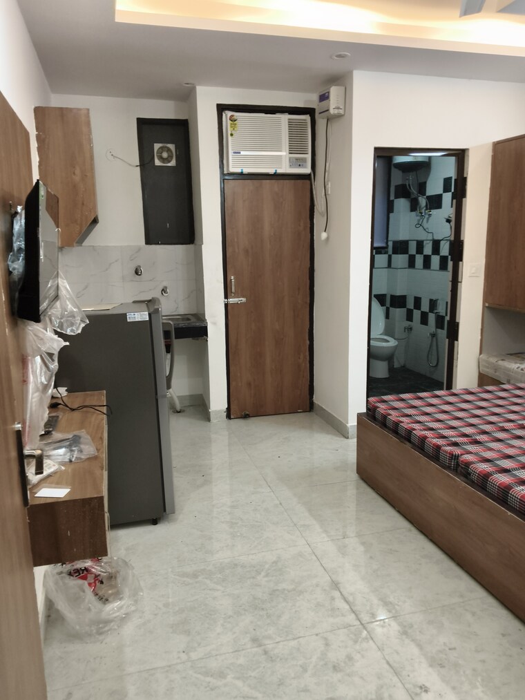 Living Room, dlf city phase 3 1 RK 200 Sq.Ft. Builder Floor In Dlf City Phase 3 Gurgaon 9632851