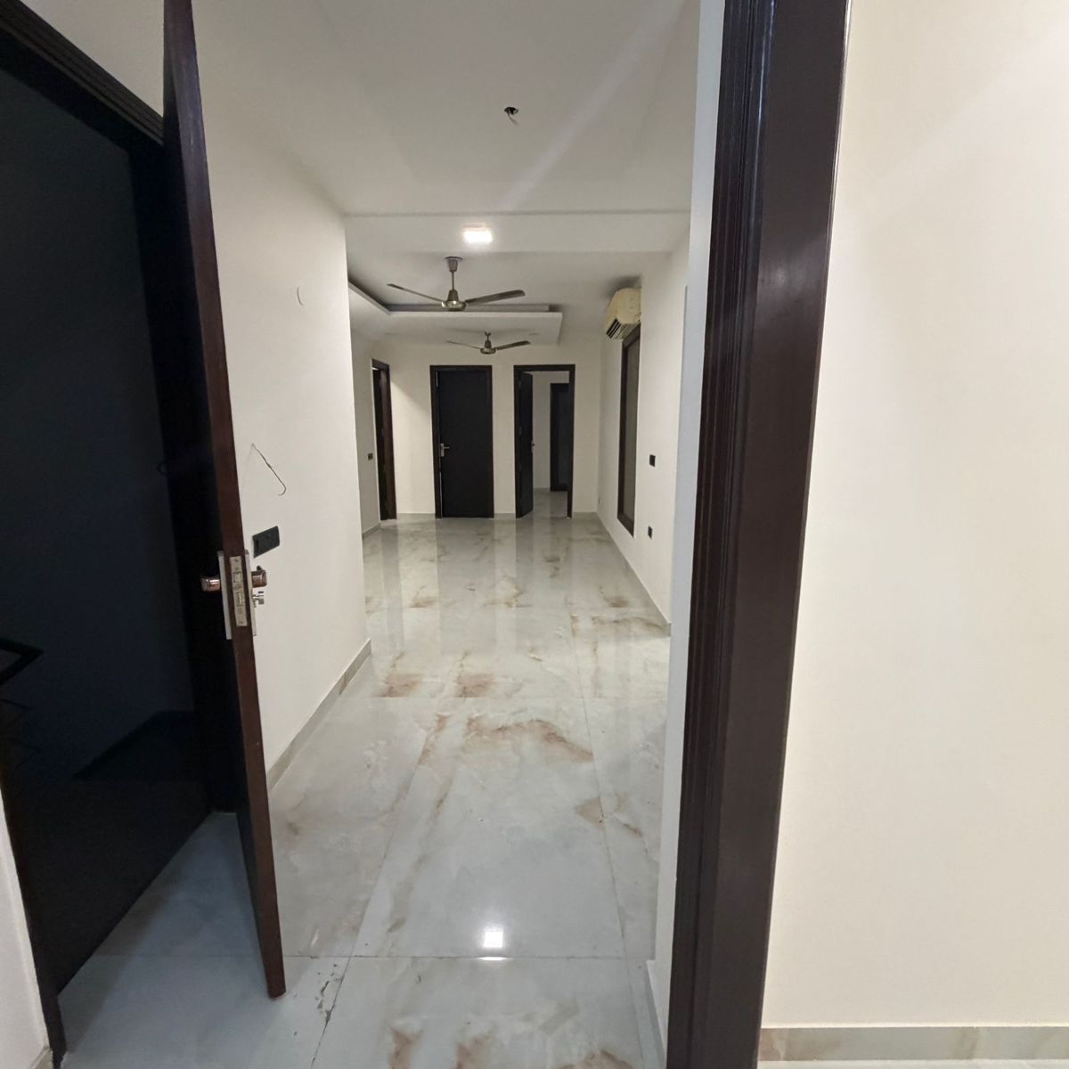 4 BHK + Servant Room Builder Floor For Sale in Kailash Colony