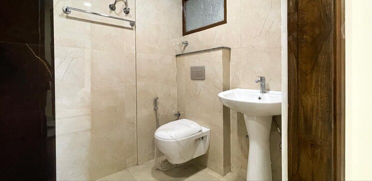 Bathroom, the-suman-marvelous 3 Bedroom 1745 Sq.Ft. Apartment In Ramgarh Bhudda Zirakpur 9632868