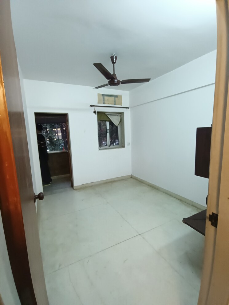 Room, inlaks-nagar-chs 1 Bedroom 450 Sq.Ft. Apartment In Andheri West Mumbai 9632901