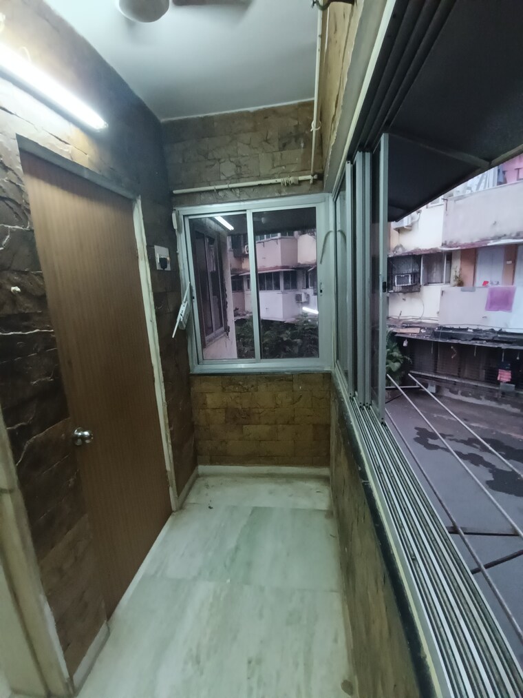 Balcony, inlaks-nagar-chs 1 Bedroom 450 Sq.Ft. Apartment In Andheri West Mumbai 9632901