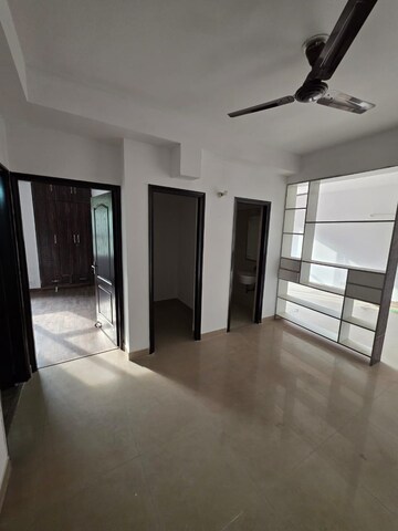Room in 3 BHK Apartment at Amrapali Crystal Homes, Sector 76 – for Sale