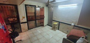 Room in 5 BHK Independent House at Eden Garden Tower, Chembur – for Sale