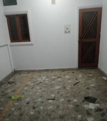 2 BHK Villa For Rent in Aliganj