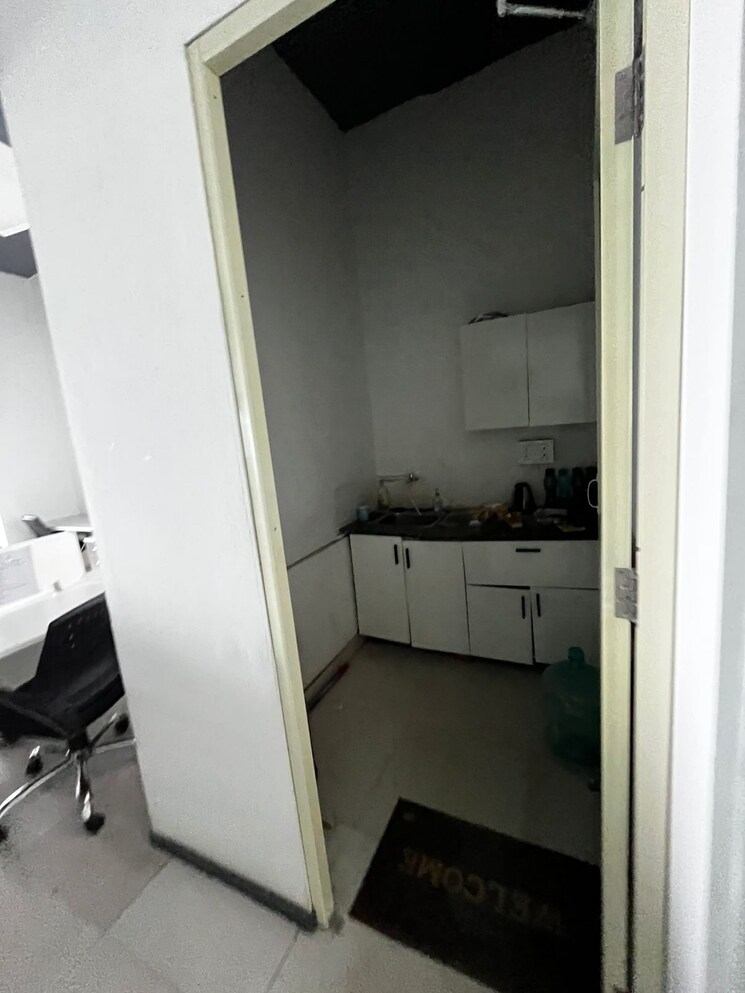 Bathroom, emaar-mgf-digital-greens Commercial Office Space 2160 Sq.Ft. In Sector 61 Gurgaon 9632905