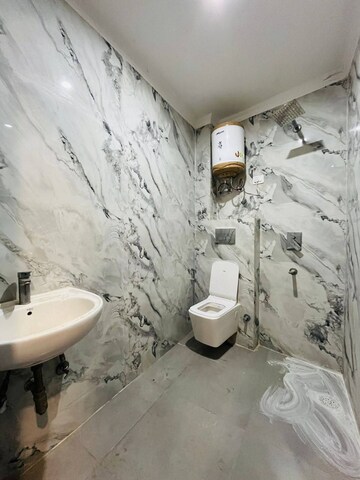 Bathroom in 1 BHK Builder Floor at Saket – for Rent