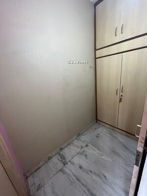 Room in 5 BHK Apartment at Hyderguda – for Sale