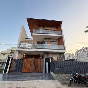 5 BHK Independent House For Sale in Sector 123