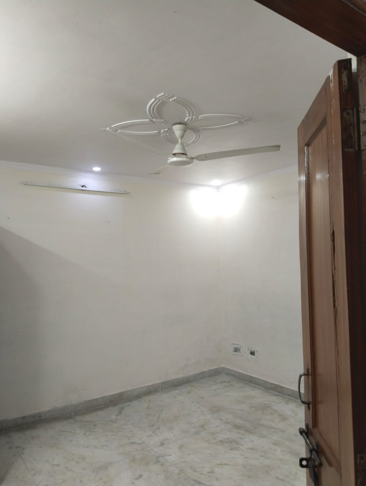 2 BHK Builder Floor For Rent in Janakpuri