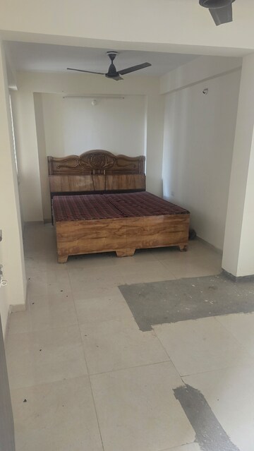 Room in 3 BHK Apartment at Chachiyawas – for Sale