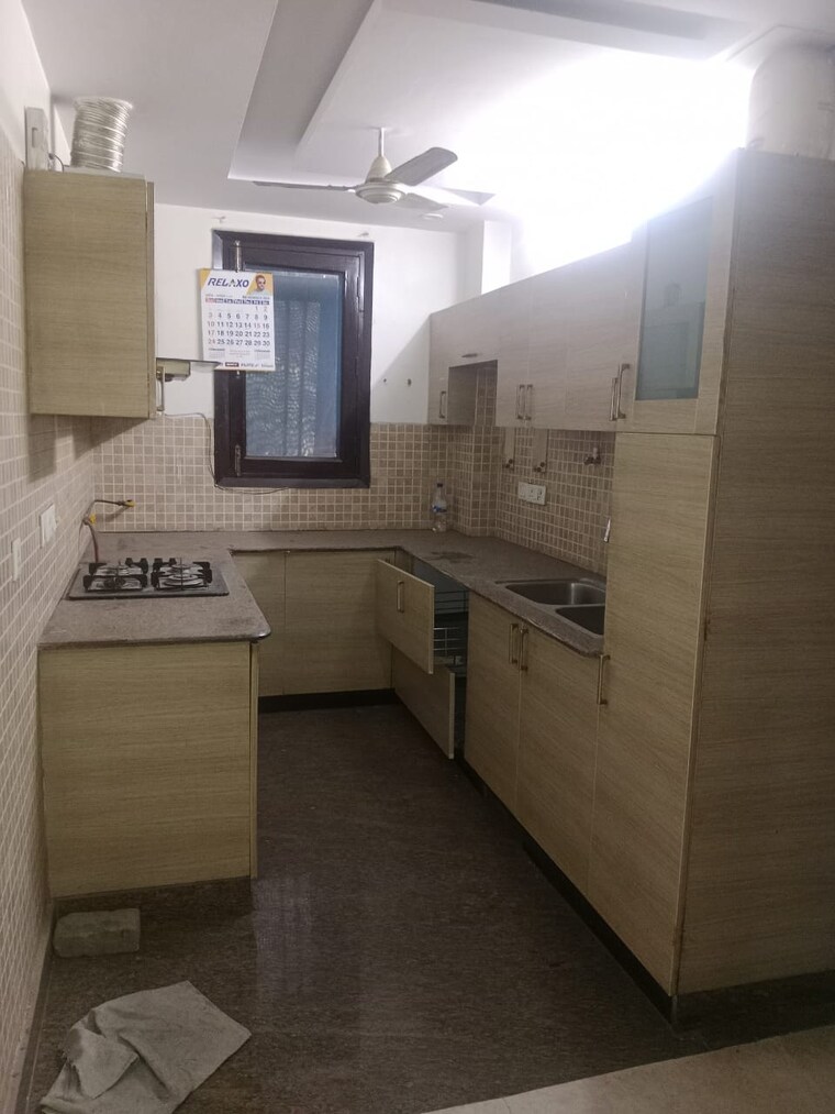 Kitchen, janakpuri 3 Bedroom 1800 Sq.Ft. Builder Floor In Janakpuri Delhi 9632994