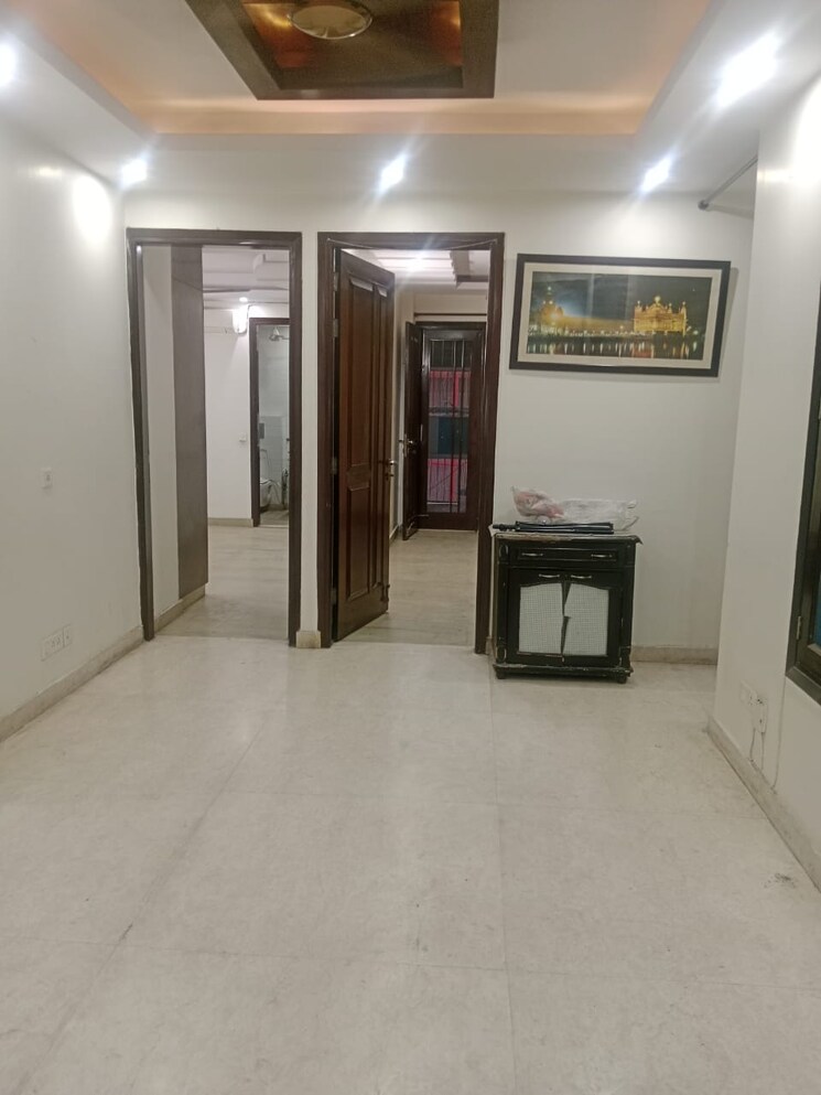 Room, janakpuri 3 Bedroom 1800 Sq.Ft. Builder Floor In Janakpuri Delhi 9632994