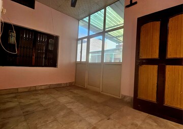 Room in 2 BHK Builder Floor at Thatipur – for Rent