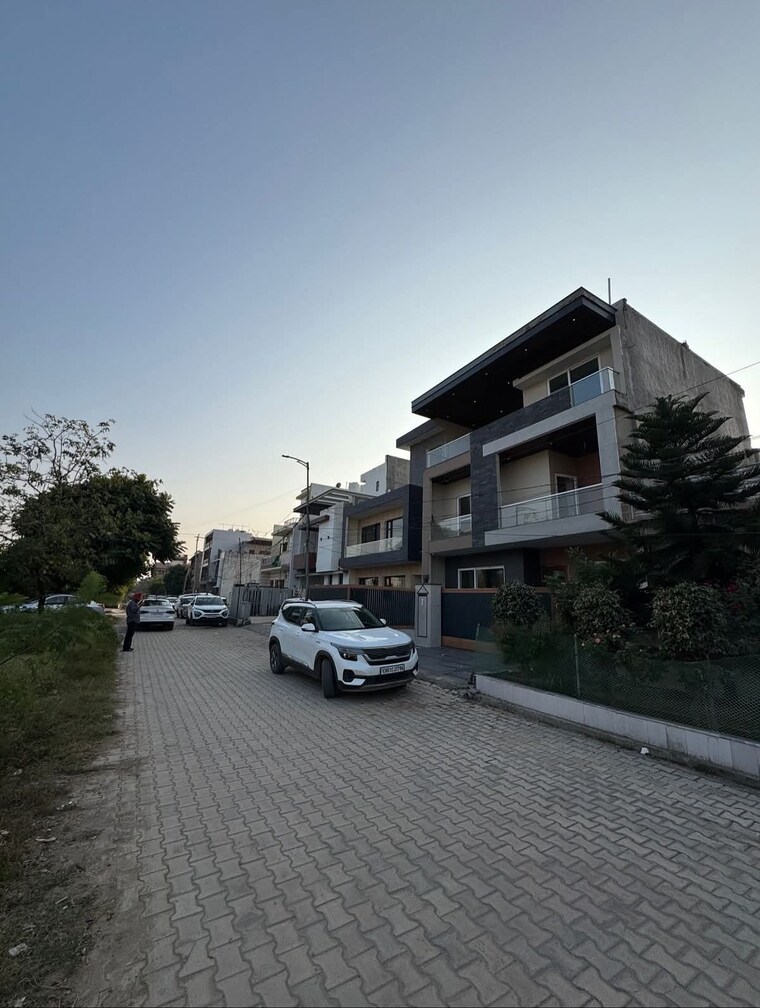 Exterior View, sector 123 6 Bedroom 250 Sq.Yd. Independent House In Sector 123 Mohali 9633004