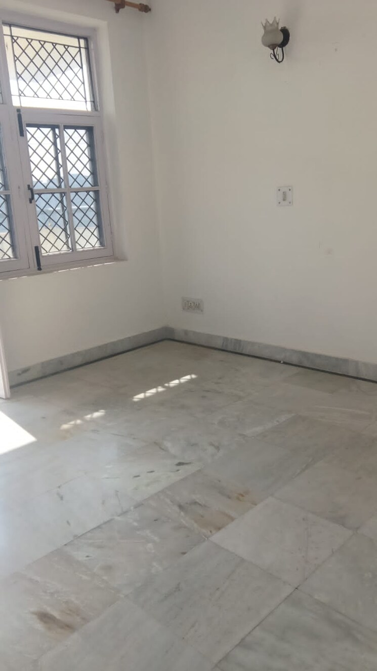 Room, jeevan-tara-apartment 3 Bedroom 1850 Sq.Ft. Apartment In Sector 43 Gurgaon 9633063