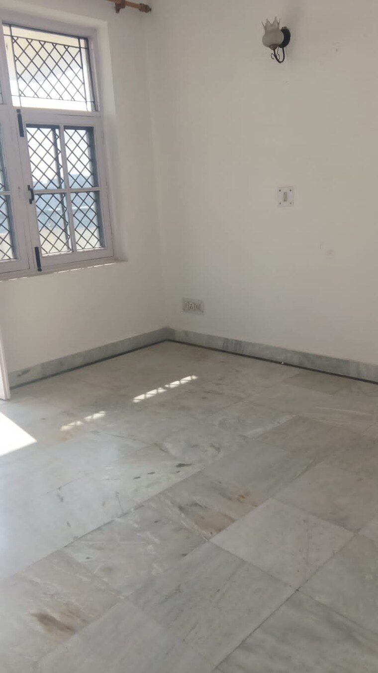 Room, jeevan-tara-apartment 3 Bedroom 1850 Sq.Ft. Apartment In Sector 43 Gurgaon 9633063