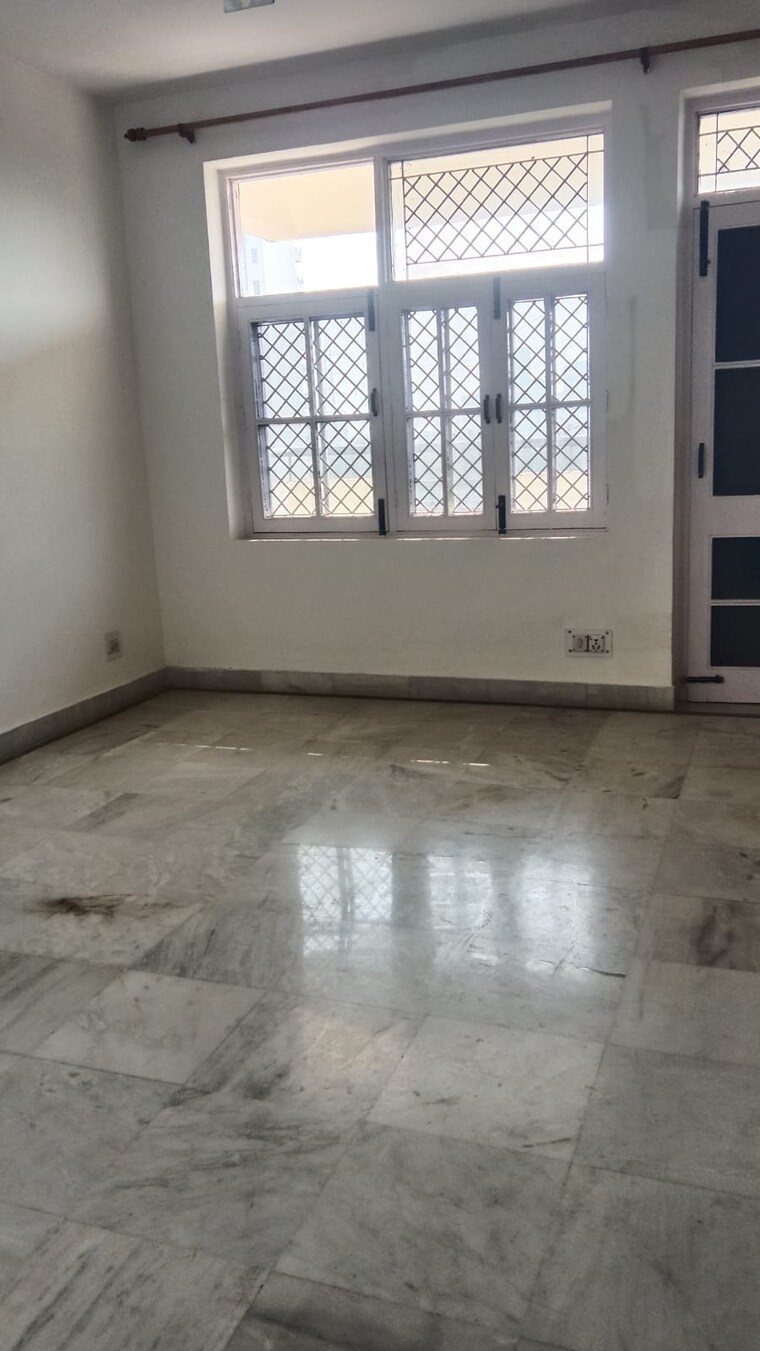 Room, jeevan-tara-apartment 3 Bedroom 1850 Sq.Ft. Apartment In Sector 43 Gurgaon 9633063