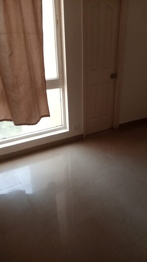 Room in 2 BHK Apartment at Sector 84 – for Rent