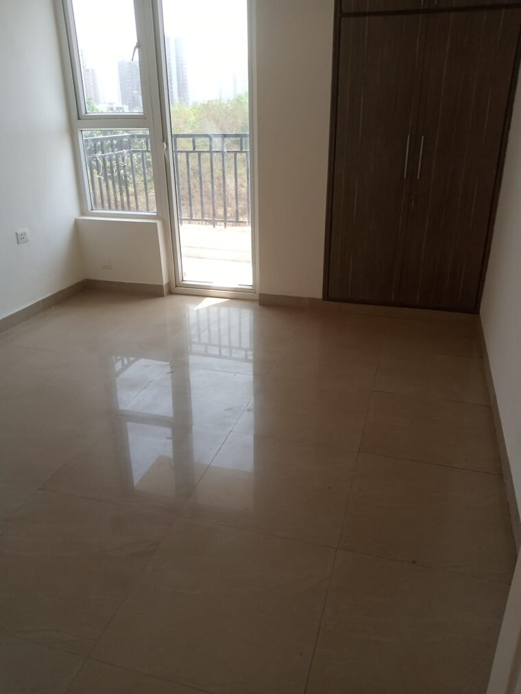 Room, sector 84 2 Bedroom 1125 Sq.Ft. Apartment In Sector 84 Gurgaon 9633093